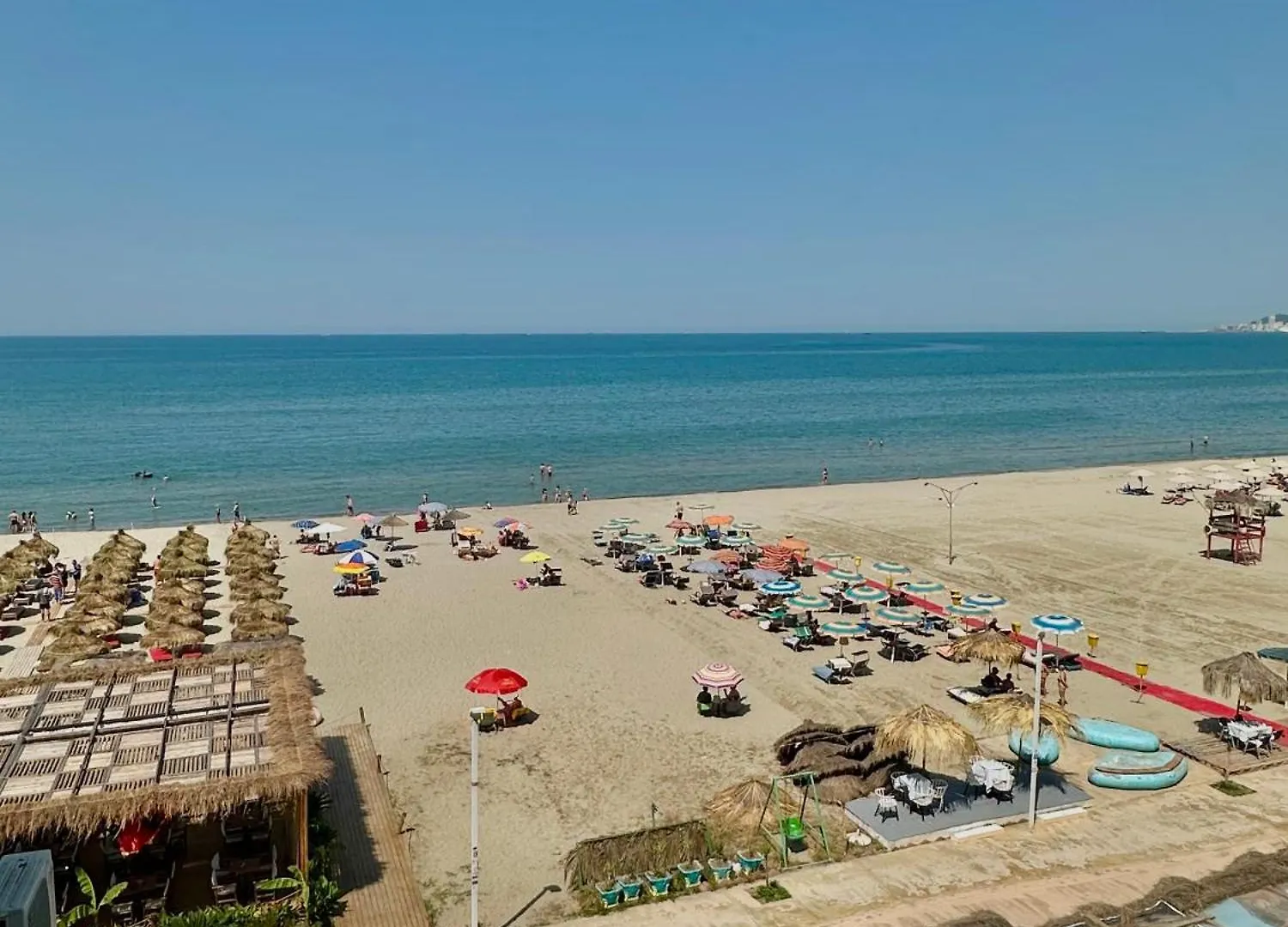 Beachfront Paradise Durrës Appartement